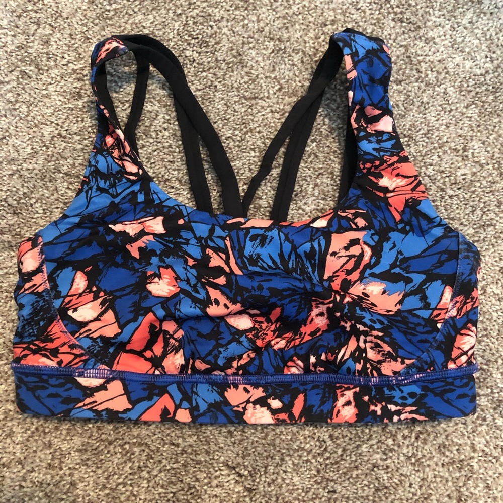 Lululemon sports bra size 6